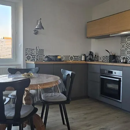 Lägenhet Cote Chateaux Au Centre Alsace